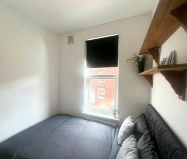 Vicarage Street (room 2), Kirkstall, Leeds - Photo 2