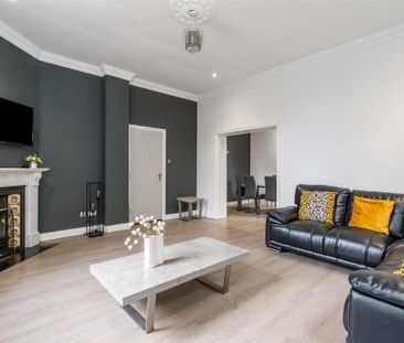 3 bedroom semi-detached house to rent - Photo 3