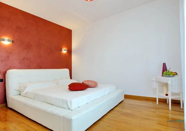 Trilocale in Via Caterina Fieschi, Roma