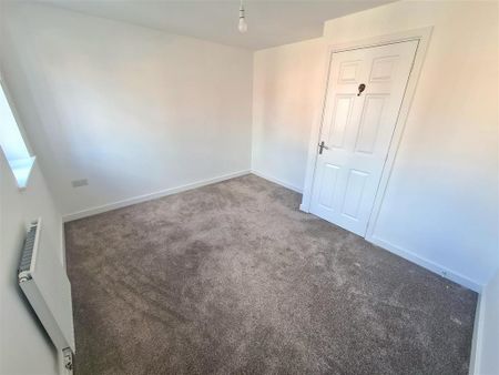 3 bedroom end of terrace house to rent - Photo 5