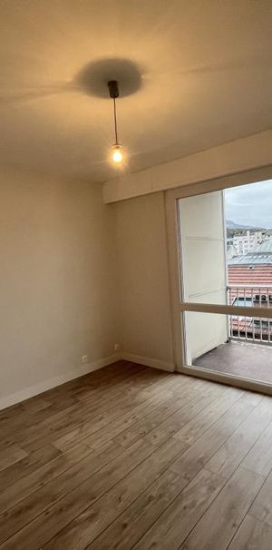 Location Appartement 1 pièce 30m² AIX LES BAINS 73100 - Photo 1