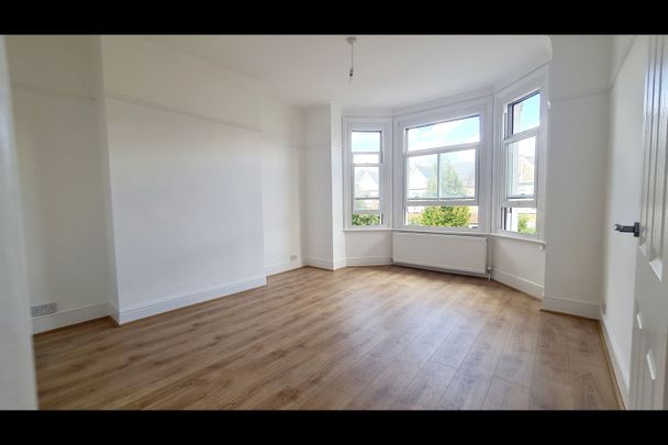 1 Bed Flat, Maidstone Road, N11 - Photo 1
