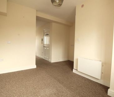 1 Bedroom Flat - Studio To Let - Photo 1