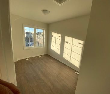 For Lease - 251 Danzatore Path Unit# 23, Oshawa, Ontario - Photo 5