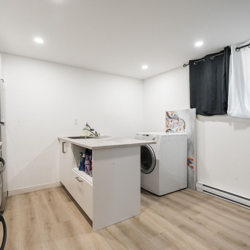 630 18e Avenue, #B - Photo 1