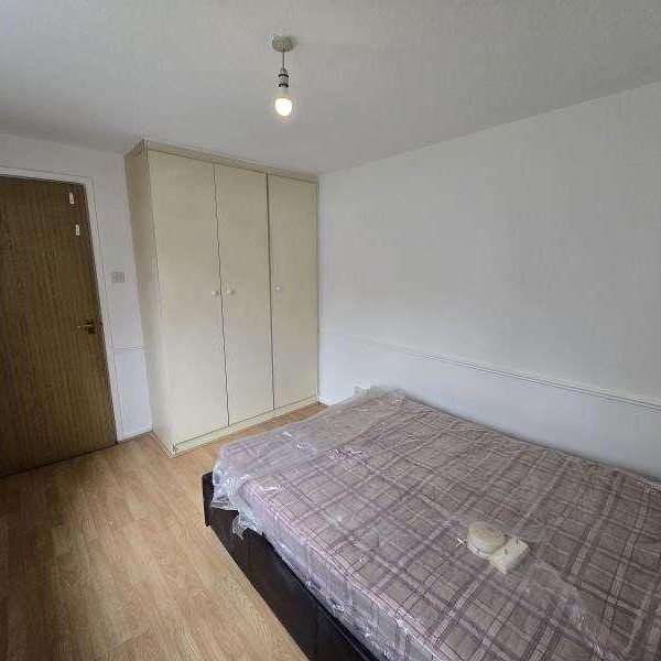 Swaythling Close, Edmonton, N18 - Photo 1