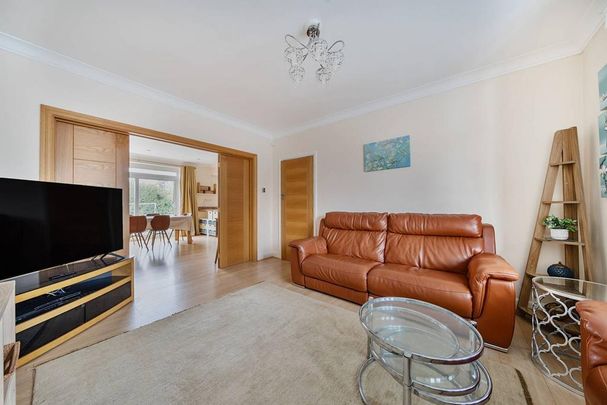 3 bedroom semi-detached house to rent - Photo 1