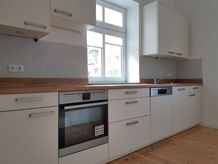 herrliche 2-Raum Wohnung im Erdgeschoss mit EBK und Südbalkon - Photo 4