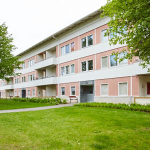 Flugsnappargatan 4 - Photo 2