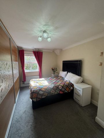 2 bedroom flat to rent - Photo 4
