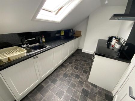 1 bedroom flat to rent - Photo 4