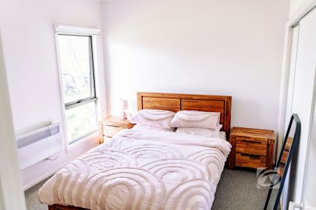 BEAUTIFUL 4 BEDROOM HOME - Photo 5