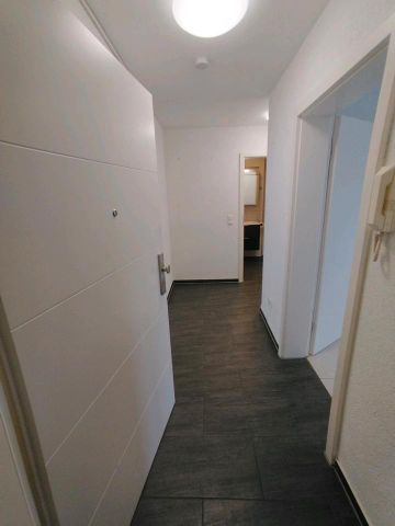 2 Zimmerwohnung, Einbauküche,Terasse in Giebel - Photo 4