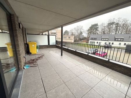 2-slpk appartement met terras, autostaanplaats en kelderberging - Photo 4