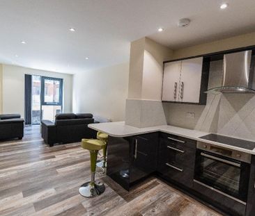 3 bedroom flat to rent - Photo 1