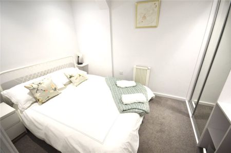 1 Bedroom - Old Station Approach, Winchester - Photo 4