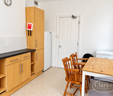 5 bedroom detached house to rent - Photo 6