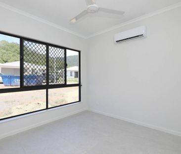 Brand New - Fully A/C and Tiled - Solar - Side Access - New Turf Co... - Photo 1