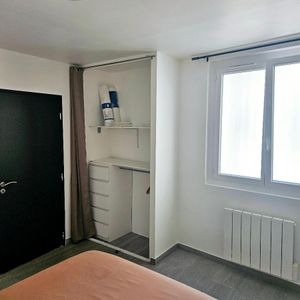 Location Appartement 2 pièces 47m² BEDARIEUX 34600 - Photo 3