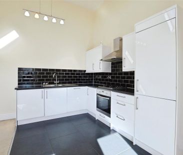 2 bedroom maisonette to rent - Photo 3
