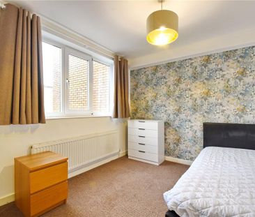 1 bedroom in a house share to rent - Photo 4