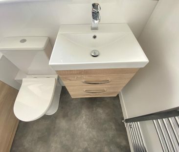 3 bedroom end of terrace house to rent - Photo 6