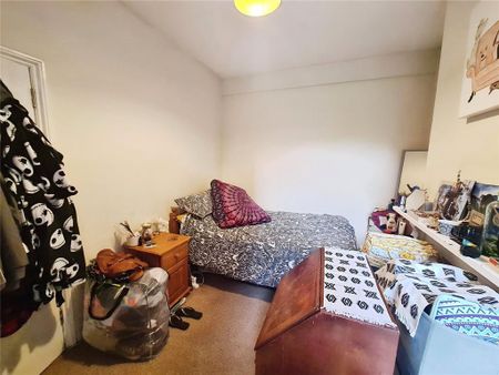 4 bedroom terraced house to rent - Photo 4