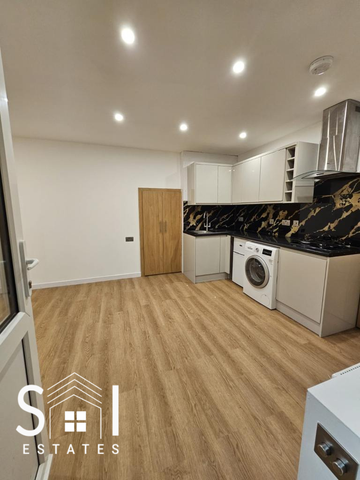 Studio to rent - Photo 4