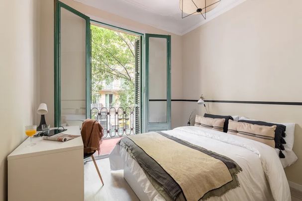 Carrer de Calàbria, Barcelona, Catalonia 08015 - Photo 1