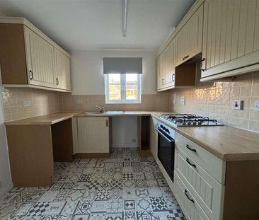 Highworth Road, Swindon, SN3 - Photo 1