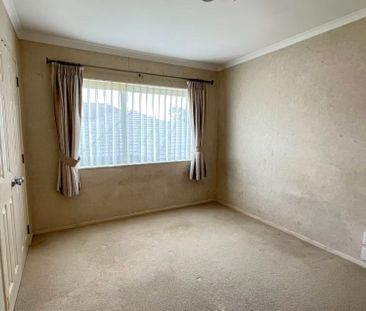 Spacious Family Home - Photo 4