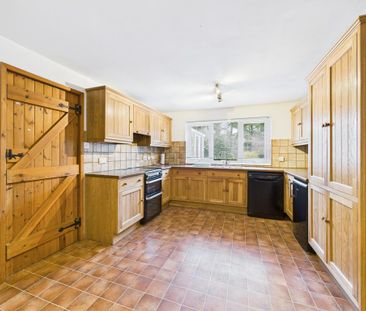 4 bedroom bungalow to rent - Photo 2