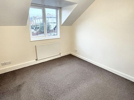 5 bedroom end of terrace house to rent - Photo 2