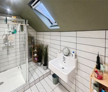 2 bedroom apartment to rent Parkfield Road South, Manchester, Great... - Photo 6