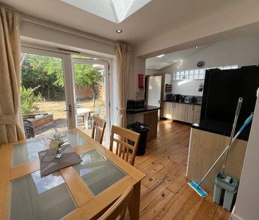 Burgess Road, SO16 - Photo 2