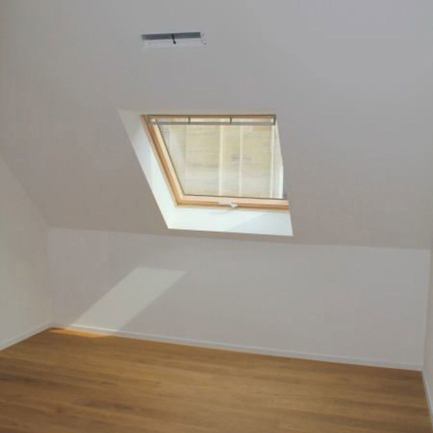 Flat - for rent - Photo 1