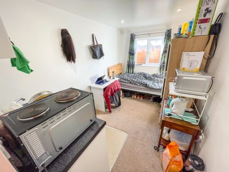 1 Bedroom Flat To Rent in Talbot Village - £600 pcm Tenancy Info - Photo 2