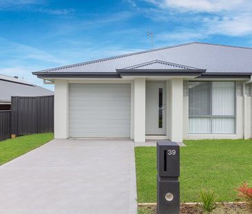 39 Mapplewell Circuit - Photo 5