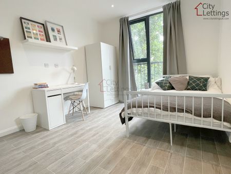 2 Bedroom Flat - Photo 3