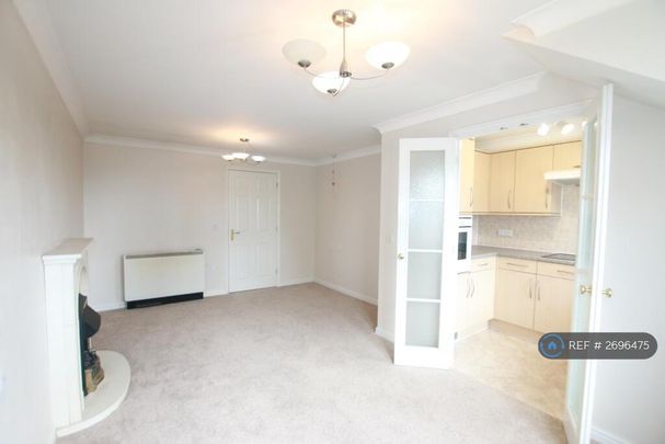1 bedroom flat to rent - Photo 1