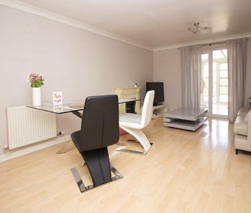 2 bedroom end of terrace house to rent - Photo 2