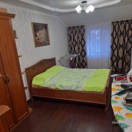 De inchiriat apartament 2 camere zona Centrala - Fotografie 3