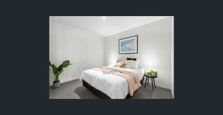 Fully Furnished Docklands Retreat with City-Edge Views - Photo 3