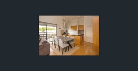 LIGHT APARTMENT IN THE HEART OF SUBIACO - Photo 5