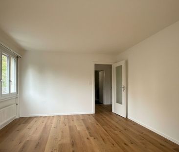 Superb 2.5 room apartment completely renovated with balcony - Photo 1