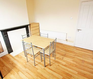 105 Rendell Street - Photo 2