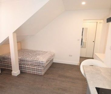 1 bedroom studio to rent - Photo 2