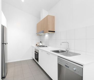 Modern Living - Photo 3
