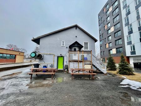 For Lease - 704 Brookfield Road, Billings Bridge - Riverside Park and Area, Ontario - Photo 2