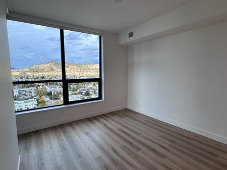 Bertram Tower: Executive 1 bed, 1 bath – 19th Floor - Photo 5